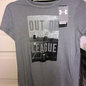 BRAND NEW UNDER ARMOUR T-SHIRT
